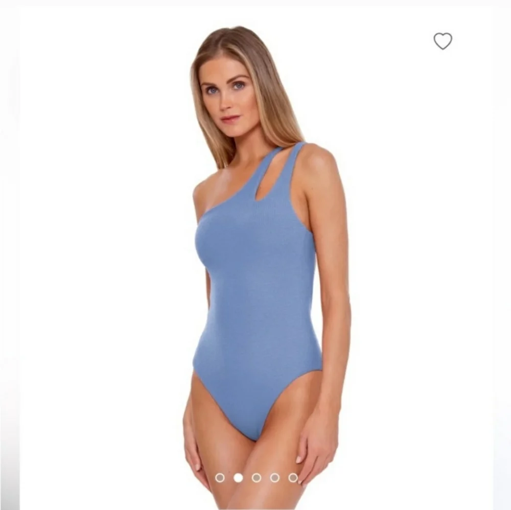 Becca One Piece Swimsuit - Picture 4 of 7